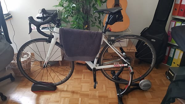 Rollentrainer & Ernesto Rollentrainer & Ernesto